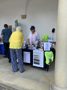 Frau Greiner im Gespräch